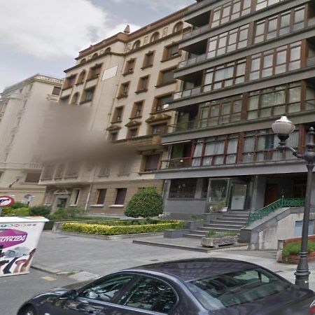 Cv33 Ostatua Hotel Bilbao Buitenkant foto