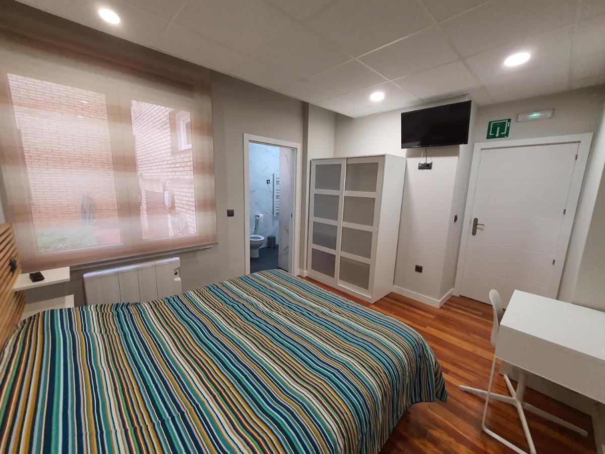 Cv33 Ostatua Hotel Bilbao Buitenkant foto
