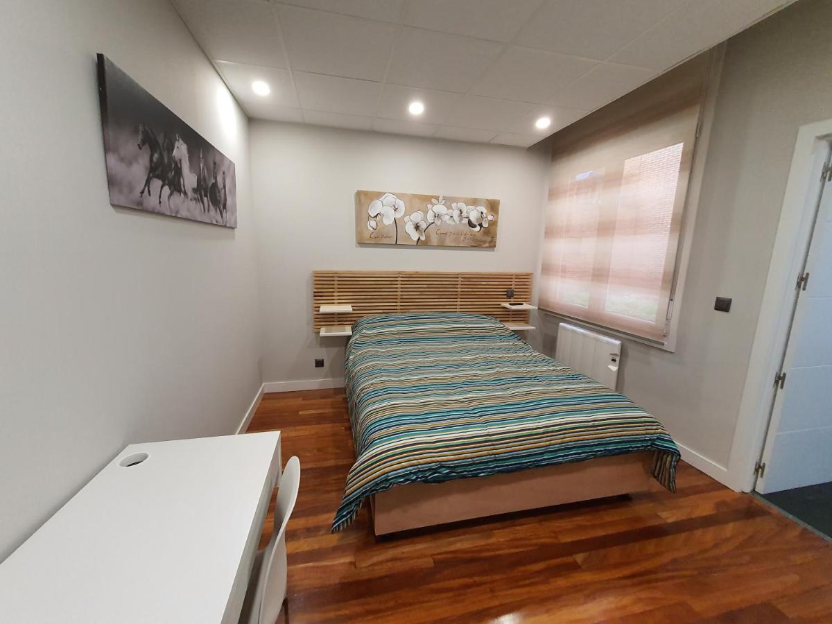Cv33 Ostatua Hotel Bilbao Buitenkant foto